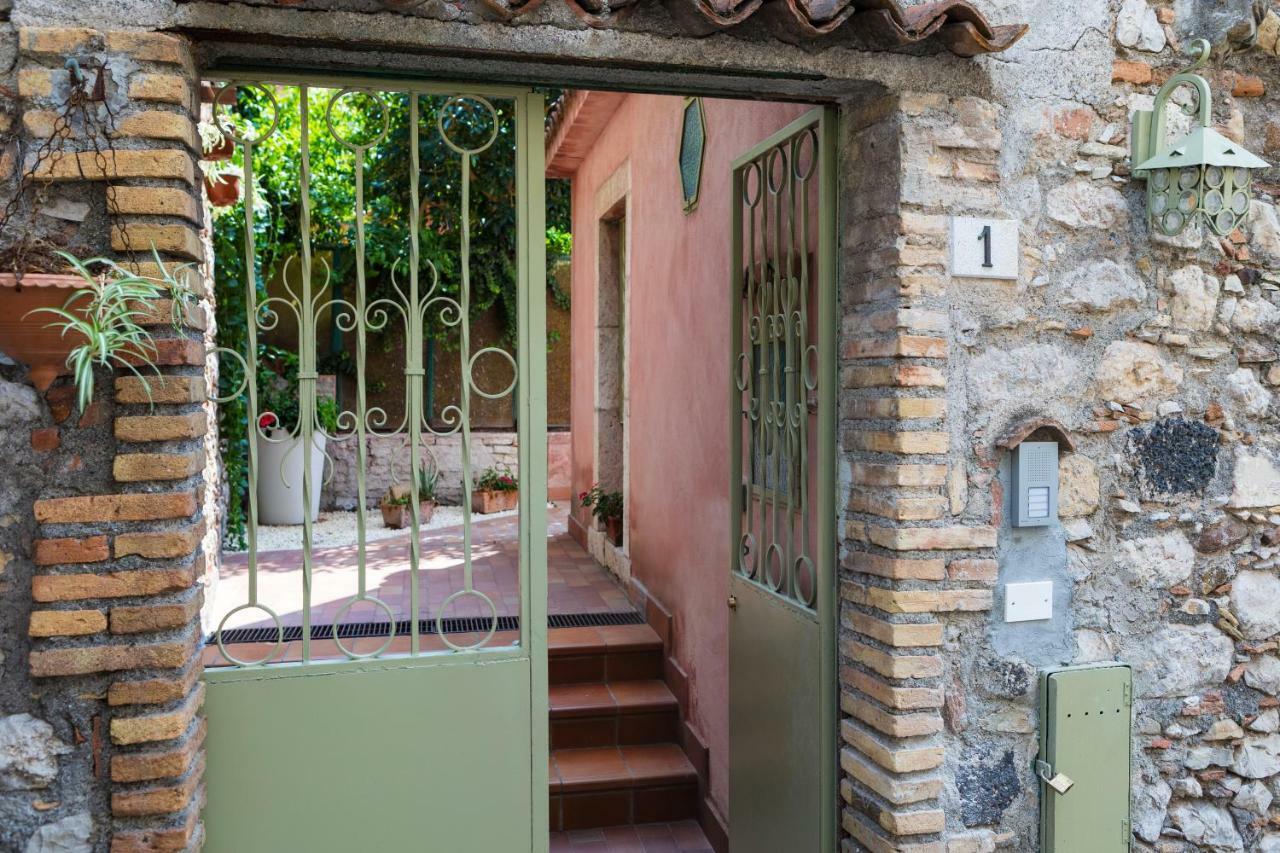Le Moresche Taura & Mina Taormina Exteriör bild